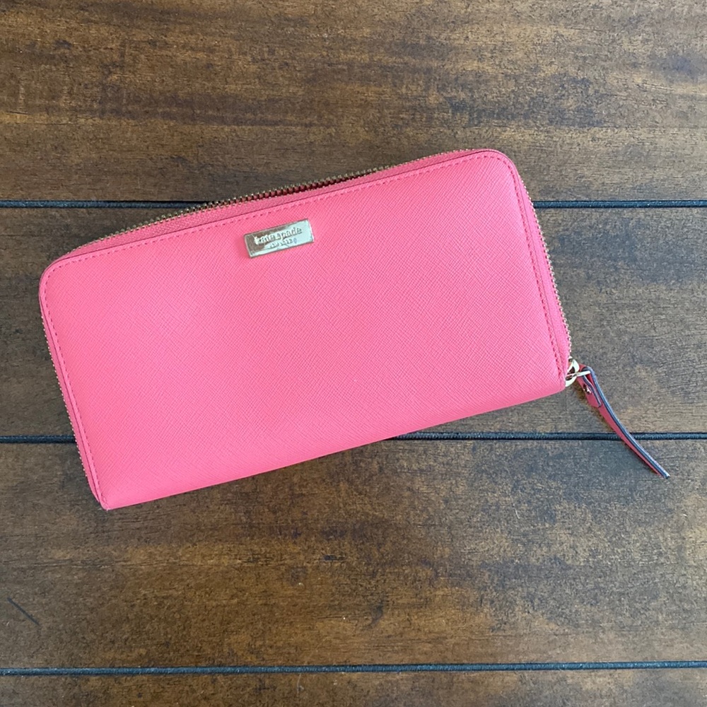 Kate Spade Zip Around Wallet